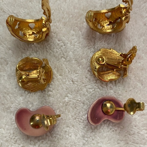 3 Pair Vintage Clip on Earrings Gold and Piink. - Picture 3 of 6